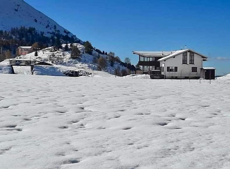 La Casa Di Sara In Valsassina Apartamento Introbio Exterior foto